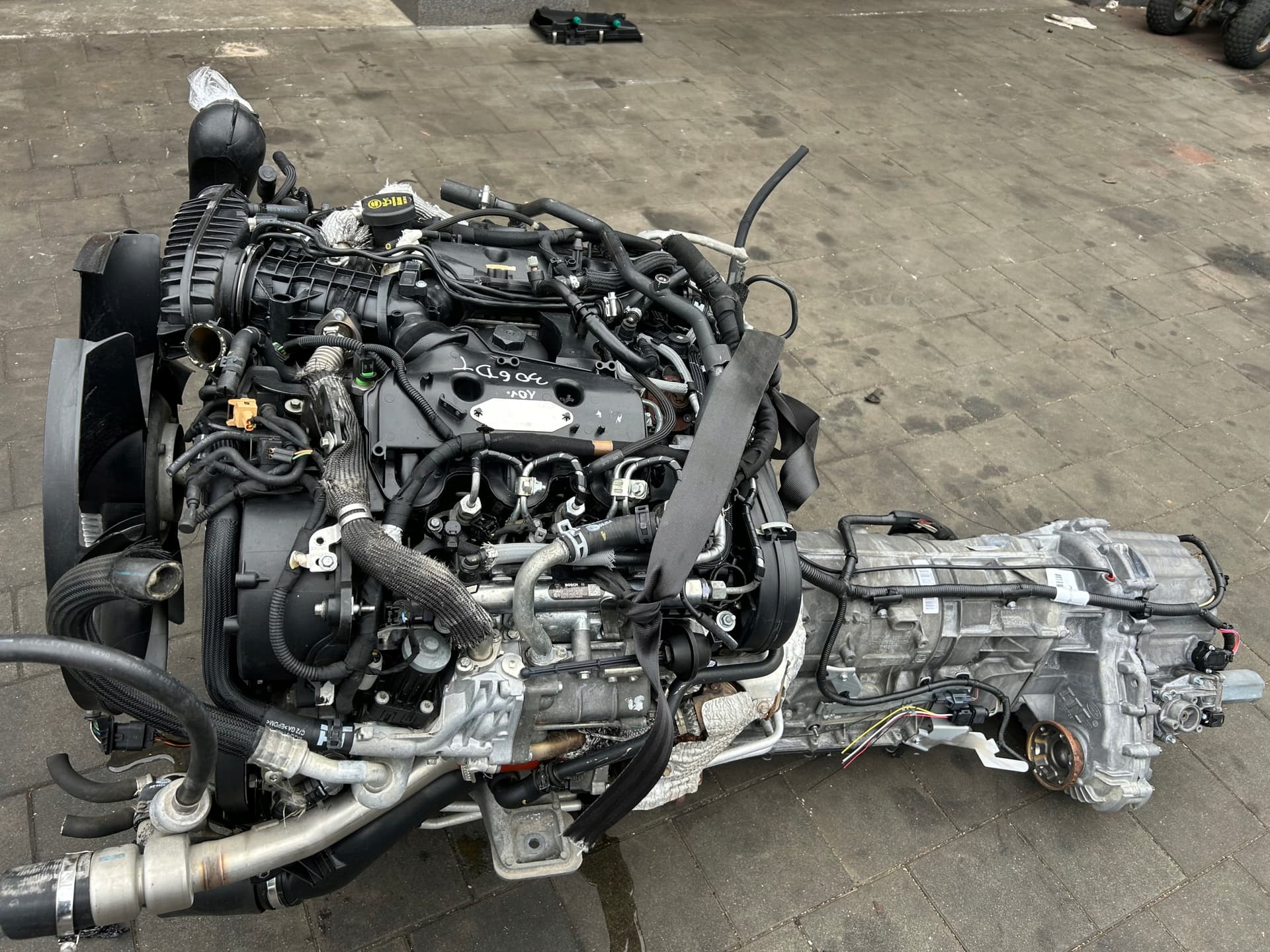 Moteur 306DT(TDV6) — vue 2