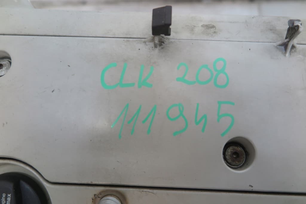 Moteur M 111.945 — vue 2