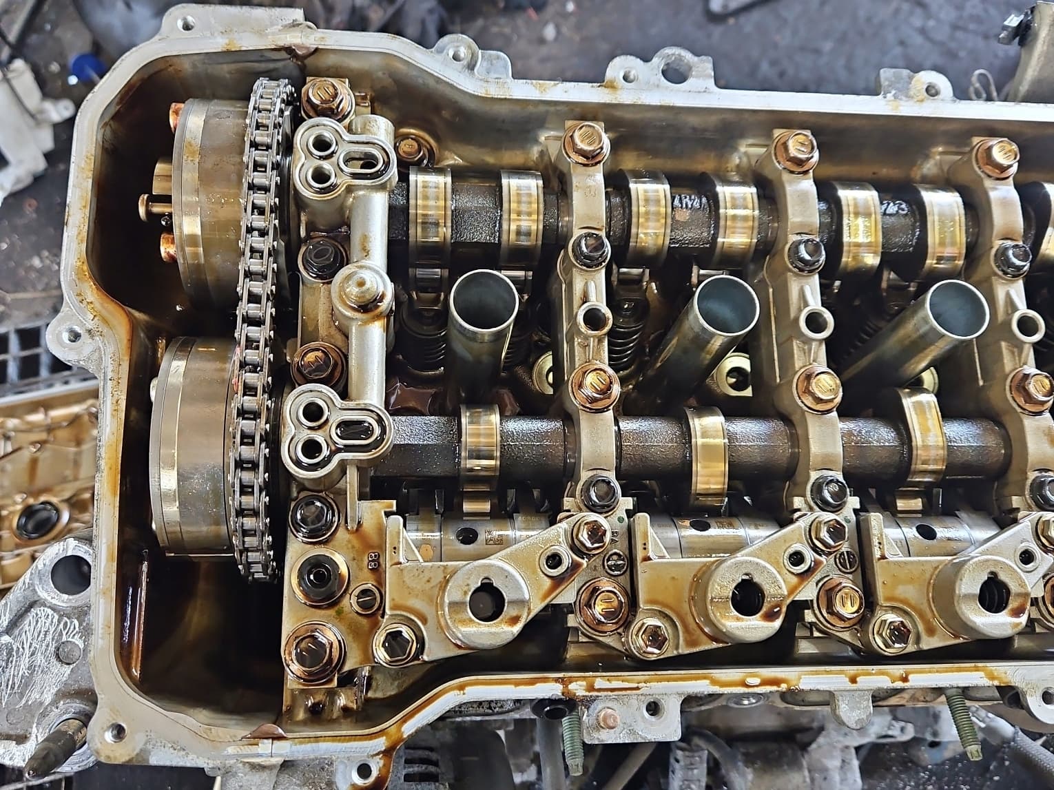 Moteur 2ZR-FAE — vue 2